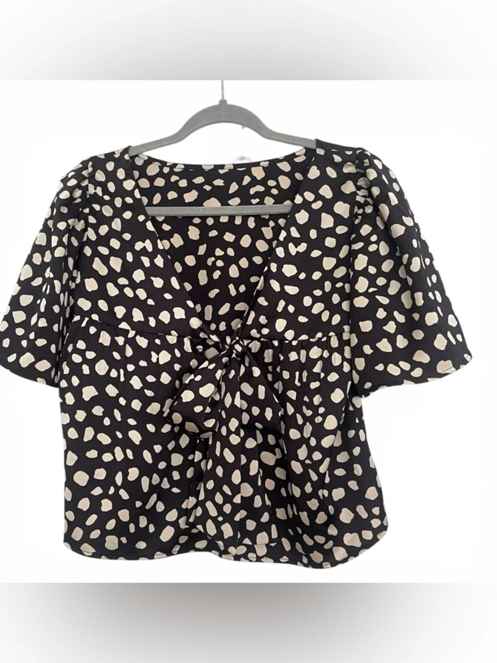 Loft Cropped Blouse Black Tan Spotted Print Back Tie Puff Sleeve size XS preppy